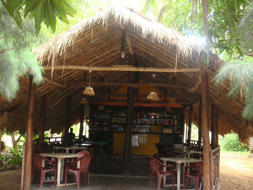 Palm Grove Holiday Inn Arugam Bay Exterior foto
